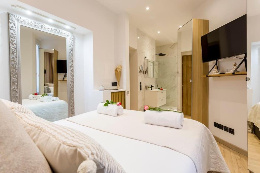 Suite Paris, Tour Eiffel, Champs Elysees Exterior photo